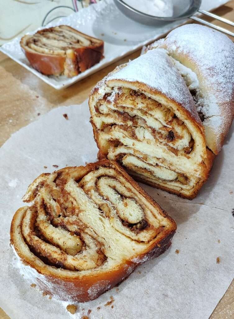 pletenica sa kremom i orasima