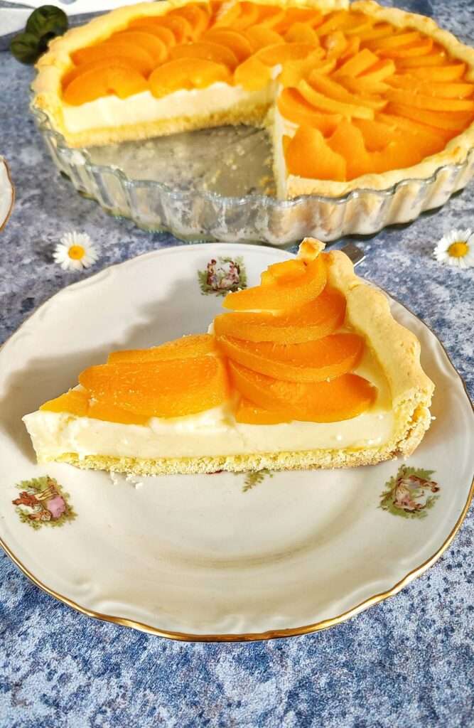 tart sa breskvama i pudingom